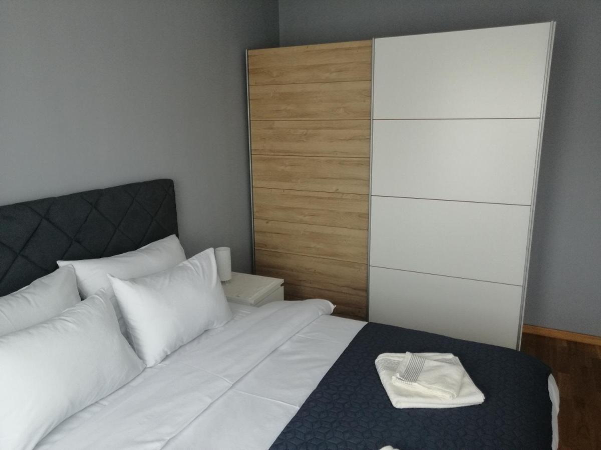 Fit Apartman Belgrado Esterno foto