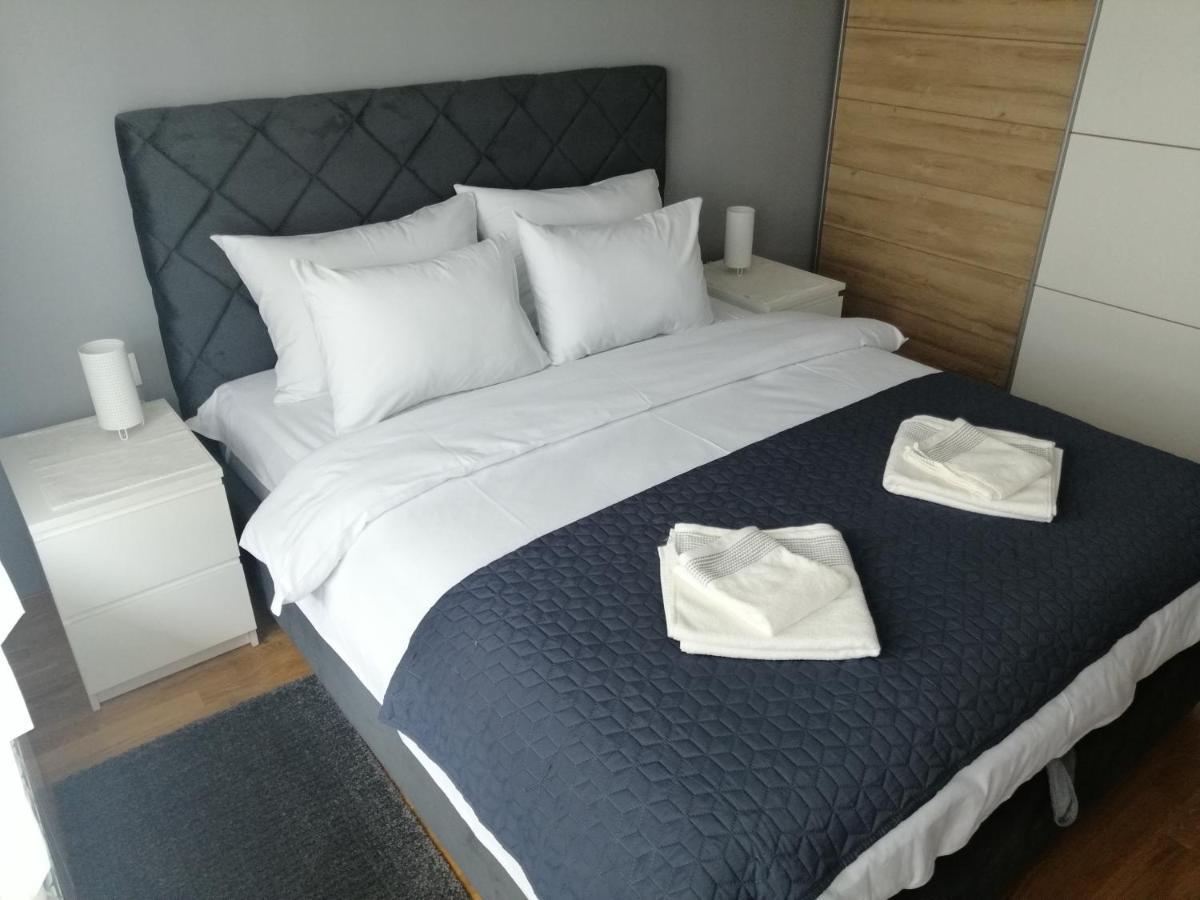 Fit Apartman Belgrado Esterno foto