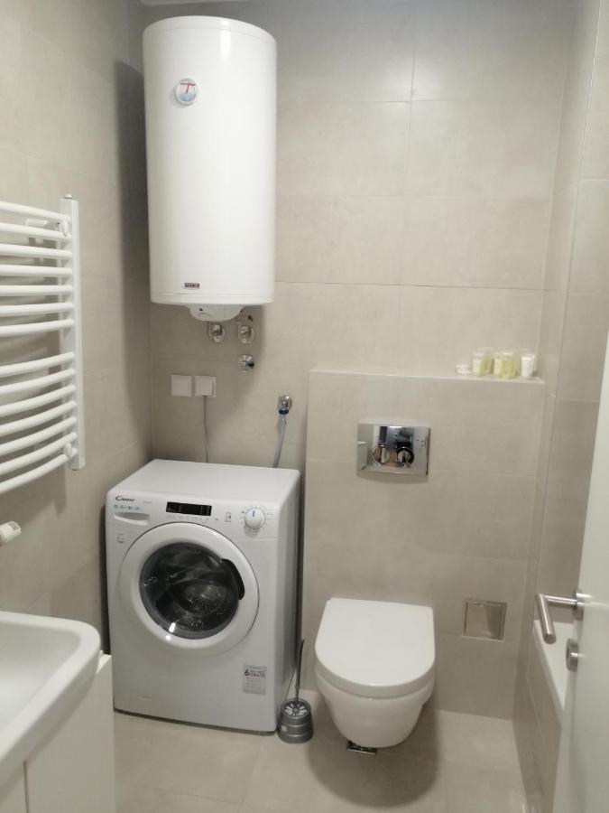Fit Apartman Belgrado Esterno foto