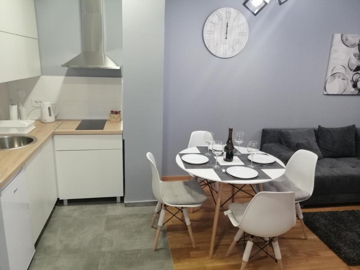 Fit Apartman Belgrado Esterno foto
