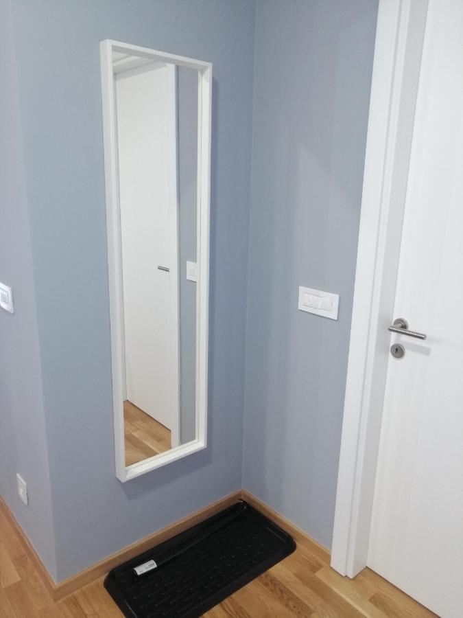 Fit Apartman Belgrado Esterno foto